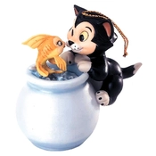 Disney Fine Art - Pinocchio Cleo And Figaro Purrfect Kiss By WDCC Disney Classics